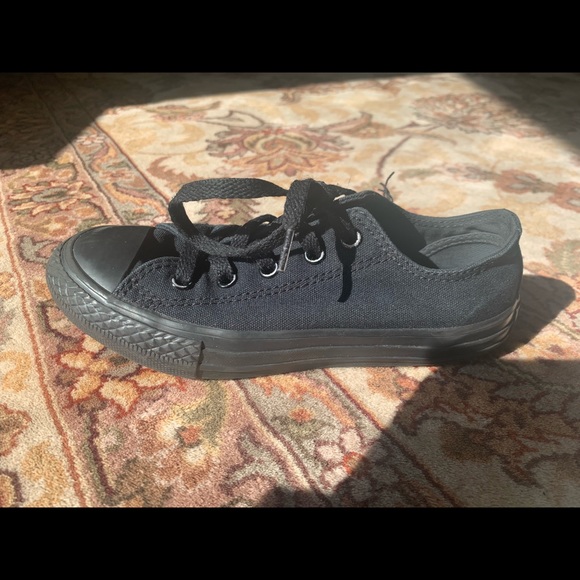 Kids converse shoes - Picture 3 of 6